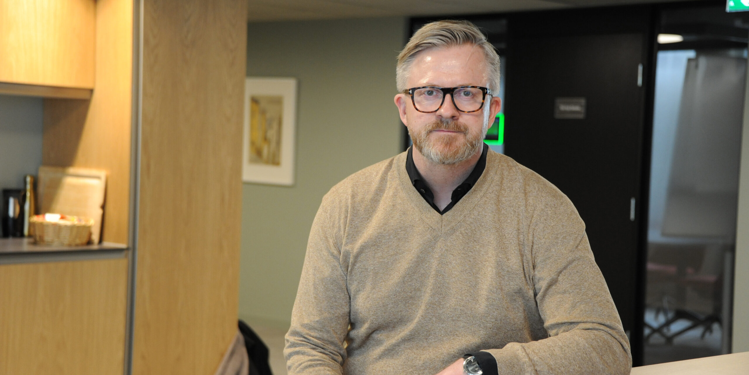 YS-leder Hans-Erik Skjæggerud sier resultatet etter meklingen med NHO i frontfaget vil sikre YS-medlemmene økt kjøpekraft. Foto: Terjeg Bergersen