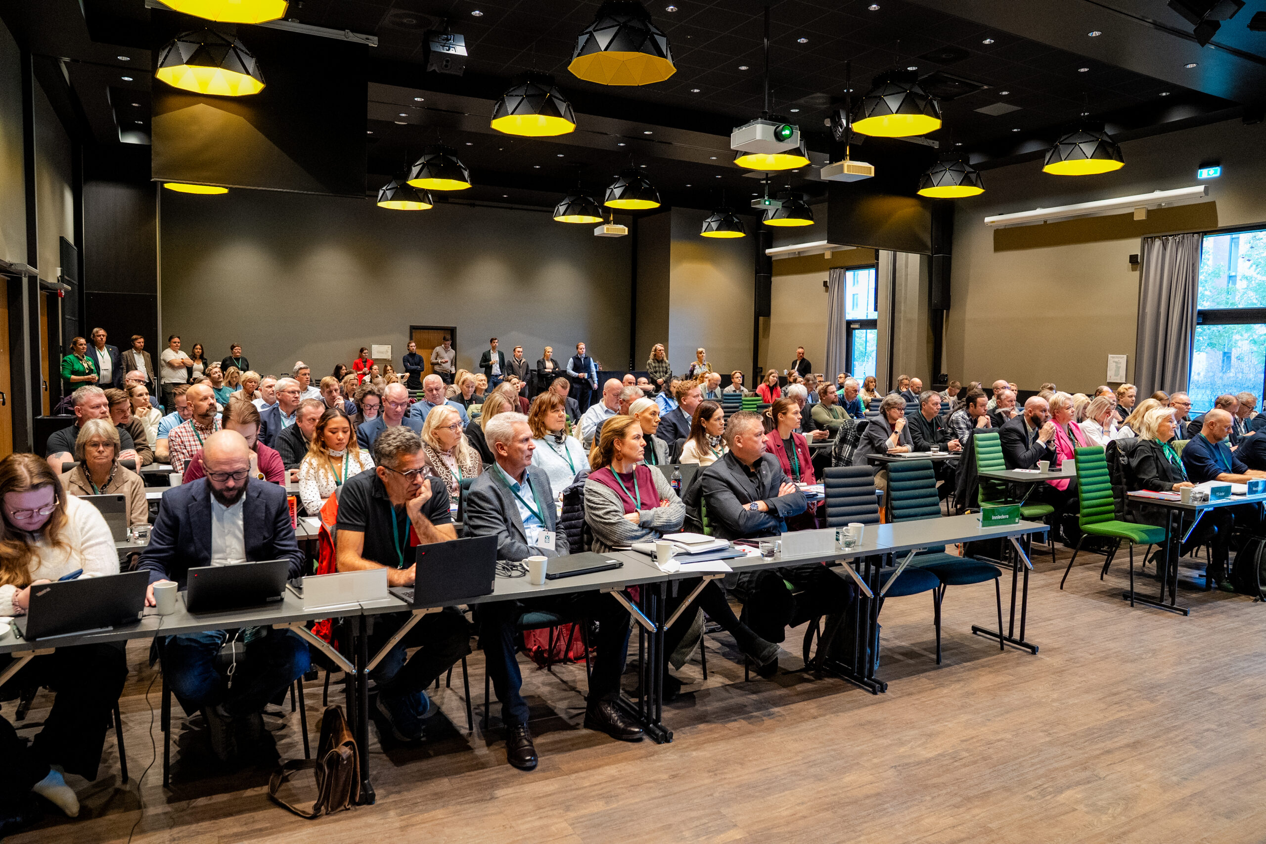 Bilde av YS-lederen under en konferanse